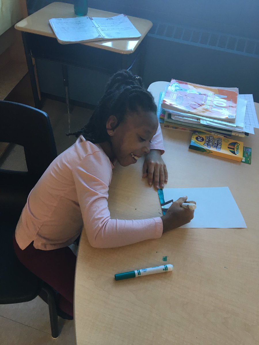 madame_jasmine's tweet image. Engaging in #softentry this morning. ☀️ Drawing, reading, practicing reading analogue clocks or building with cubes and blocks? 🖍📚⏰ Offering students with choices on how they'd like to start their day. @MandelaPS @PeelSchools #mandelapride