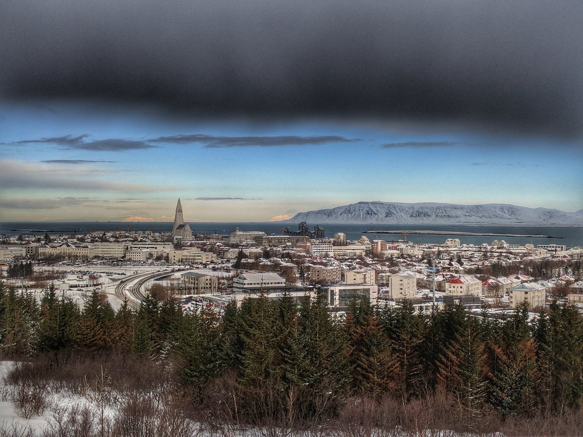 Reykjavik from the viewing deck of Perlan ❤️🇮🇸
#Reykjavik #Iceland #loveiceland