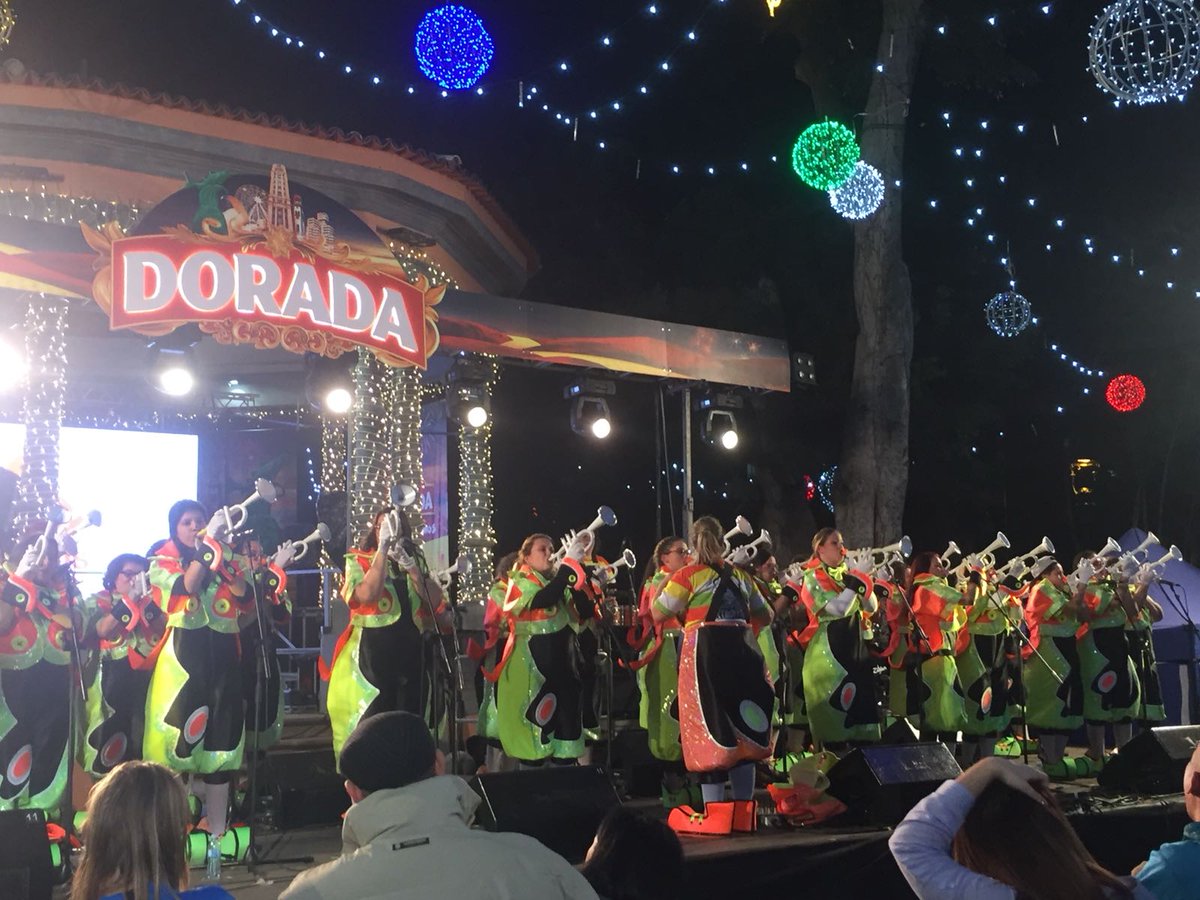 <a href="/KlandestinasM/">Klandestinas Murga</a> no podían faltar a este lunes de #CarnavalSC18