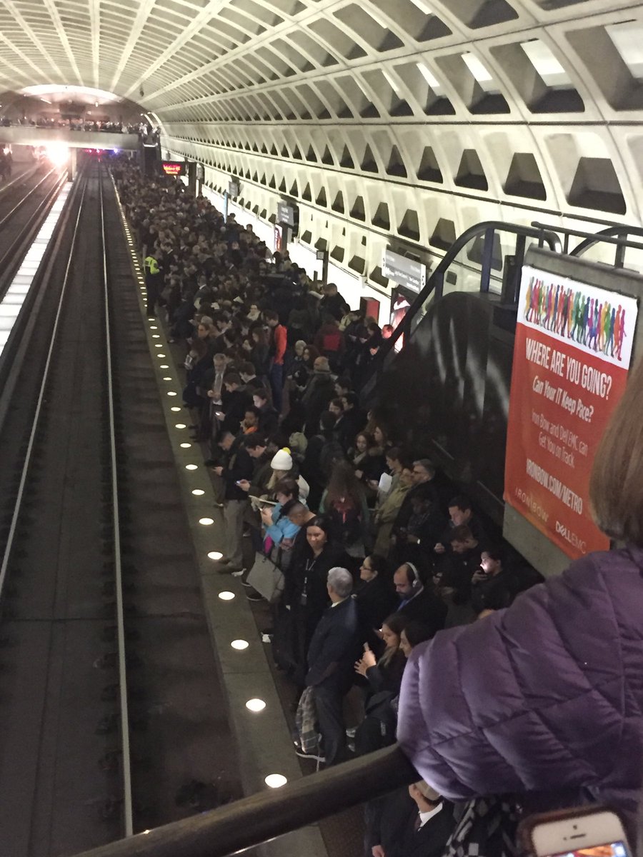 VBmarcdavis's tweet image. #Metro is horrible, worst I’ve ever seen it. Can’t even get on platform. Farragut W packed like this for 90mins