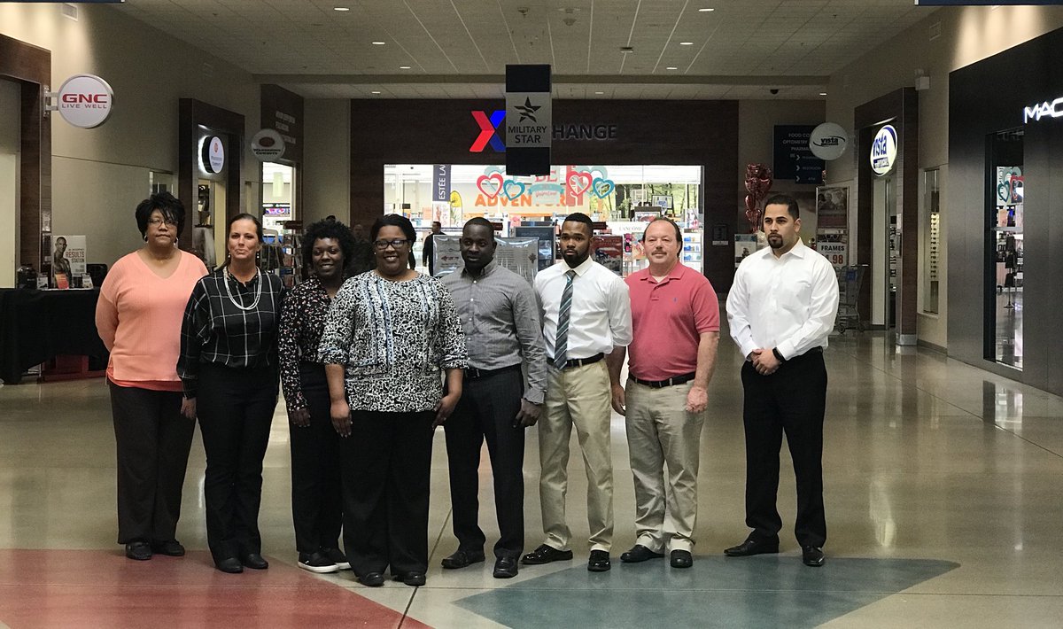 ExchangeAssoc's tweet photo. #Veteran Retail Management trainees visited @FtHoodExchange today to learn more about Exchange retail operations, food and services businesses! #AAFES #military #retail https://t.co/Kry3kE2slH