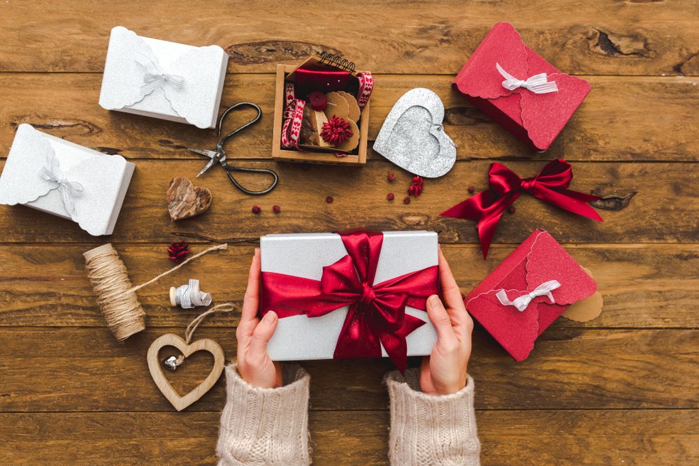 BendPostal's tweet image. Remind your loved ones how much you care by sending them a care package this Valentine's day! Check out our many shipping alternatives here: bit.ly/1P99WiD