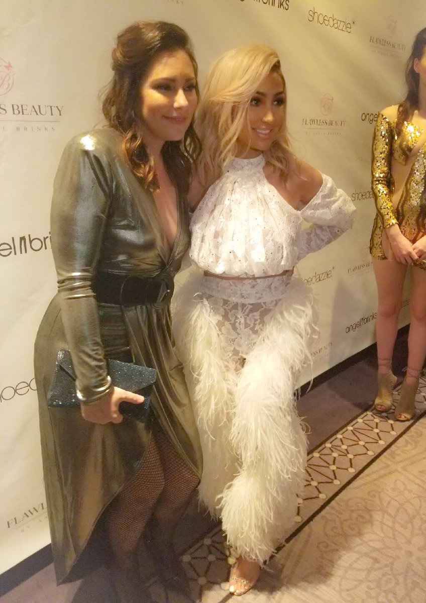BSErecordings's tweet photo. BSE Recordings Artist &amp; Theme Song Writer for #VH1 #HollywoodExes and #AtlantaExes ARIKA KANE @arikakane on the Carpet last night with #VH1 Basketball Wives and Designer ANGEL BRINKS @AngelBrinks #LHHMiami https://t.co/3k9nUBuWbR