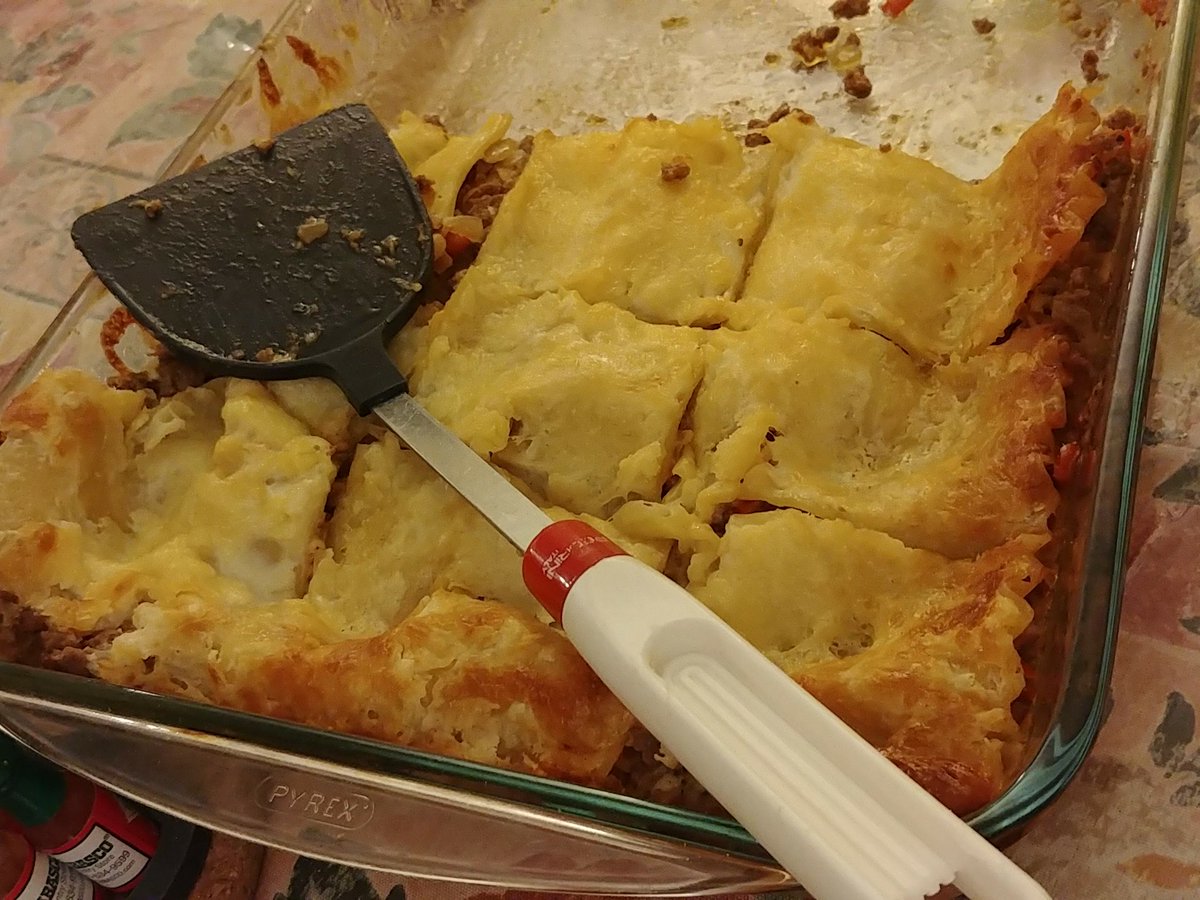 Guybendov's tweet image. Note to self: never add red bell peppers to lasagna. #fb #optimizationfail