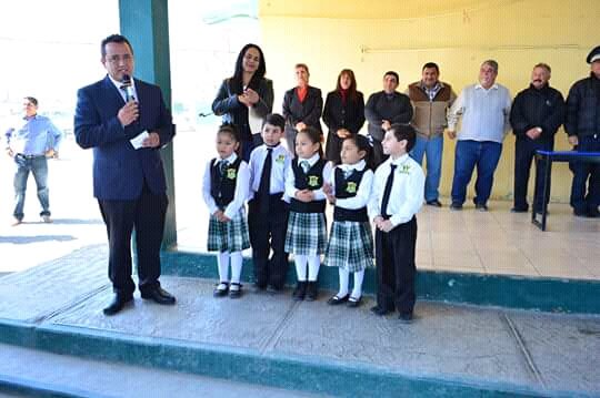 CastaosAdmon201's tweet photo. #Castaños 
#EsfuerzoQueNosMueve 
Lunes cívico en la Esc. Lázaro Cárdenas presidido por el Alcalde acompañado del Cabildo, iniciando labores de apoyo para el alumnado. #VamosPorMás 
#FuerteCoahuilaEs @mrikelme @sam6604 @berino_jesus @JLunamena https://t.co/Svhdjo5bWb