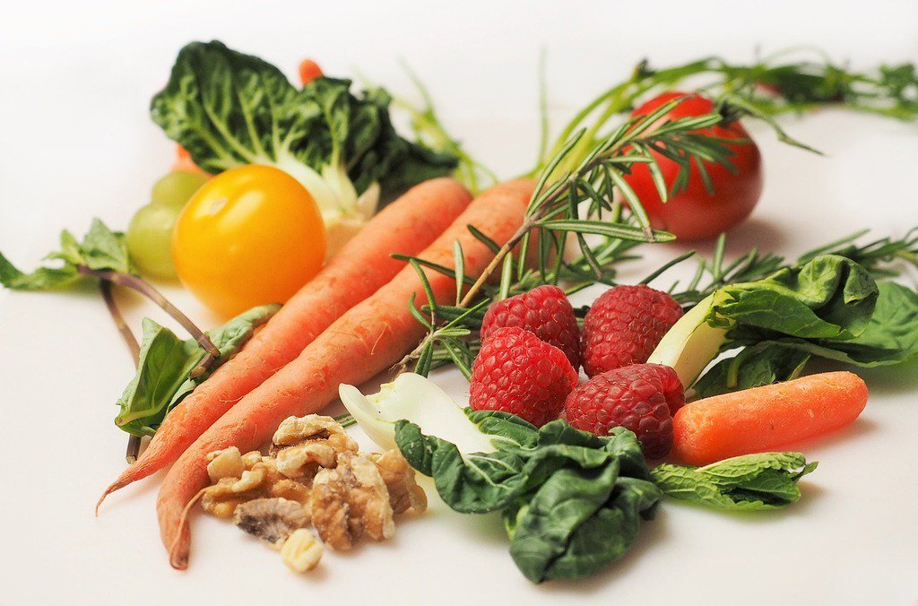 outchemy's tweet photo. How to Eat Healthy When You’re Traveling and On-the-Go https://t.co/6qJxFdKuGi