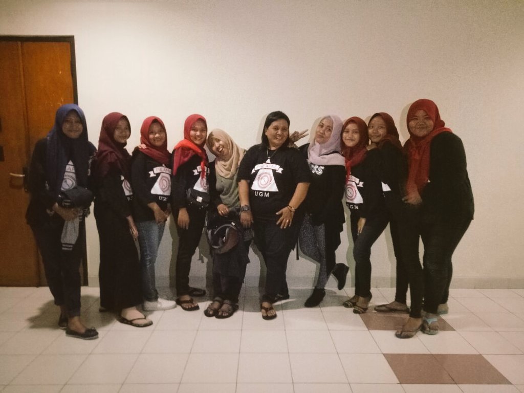 "Mereka lahir saat kami selesai dikslatsar"
.
Terimakasih atas kehadiran pada alumni dan teman-teman, terimakasih atas keceriaan dan kehangatan yang di berikan.
#30thPalafneUGM