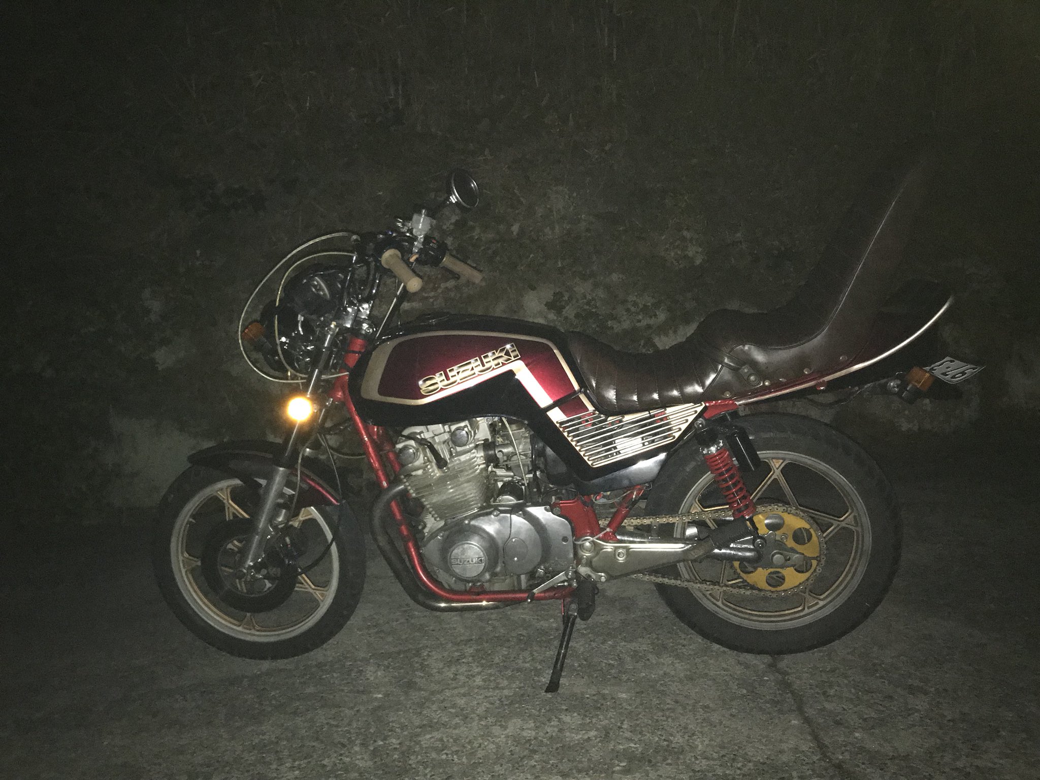 gsx250e gsx400e ゴキ　3段シート GSX250E GSX400E ゴキ 3段シート - メルカリ