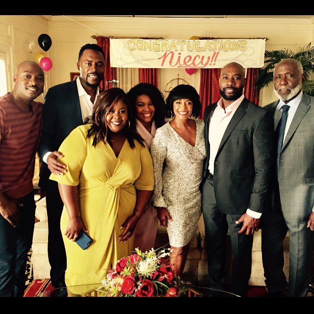#beingmaryjane cast, on set. Yes, we had to work both Sat and Sun!! Gotta reread the #SAG union rules😜@itsgabrielleu<a href="/tag/beingmaryjane"class="tags">#beingmaryjane</a><a href="/tag/hello"class="tags"><span>#hello</span></a><a href="/tag/sag"class="tags"><span>#sag</span></a>
