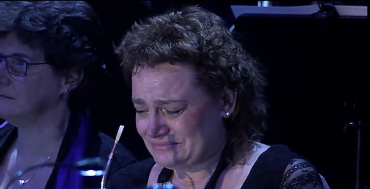 Quien diga que la #música no se siente ni transmite emociones, tiene que ver este video. ¡No pierdan esta interpretación! (Vía <a href="/ClassicFM/">Classic FM</a> ) goo.gl/ET5tCn