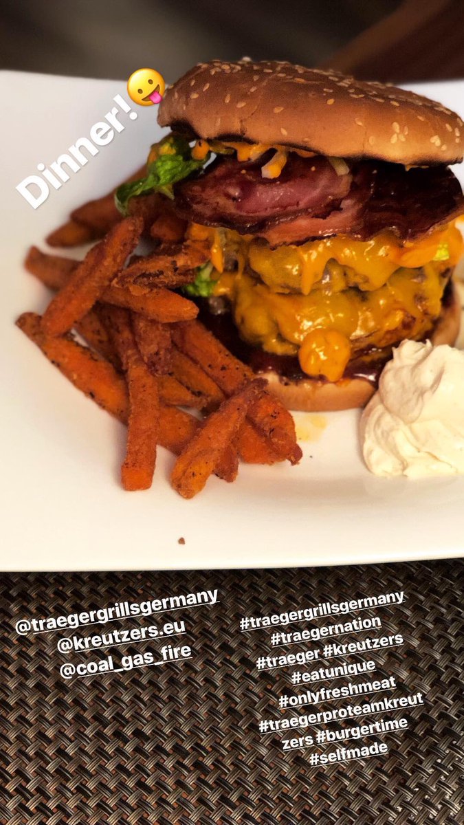 forum_th_ru's tweet photo. 12.02.2018 - Gustav’s IG Stories:
Dinner! 😛 @ traegergrillsgermany @ https://t.co/vhujvefVzq @ coal_gas_fire #traegergrillsgermany #traegernation #traeger #kreutzers #eatunique #onlyfreshmeat #traegerproteamkreutzers @burgertime #selfmade https://t.co/qKxBDRdD8S