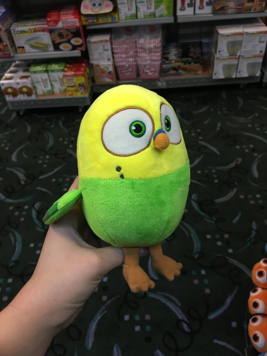 QueenOfTheSalt's tweet photo. @atisutori I found Chewy out shopping #abudgieslife https://t.co/g7woI0q1O4