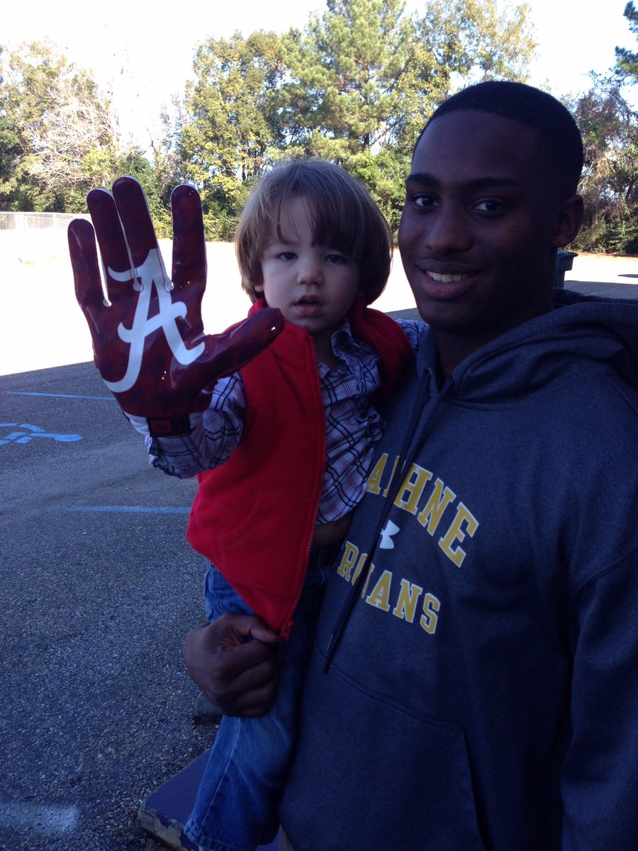 CoachVic22's tweet image. HAPPY BIRTHDAY @trent_ellis26 I’ll never forget Picture #3 when he said, “Pops, I finally got a date to Prom!” Or something like that! Love you Trenton! #proudcoach #proudpops #havemanymore🎂