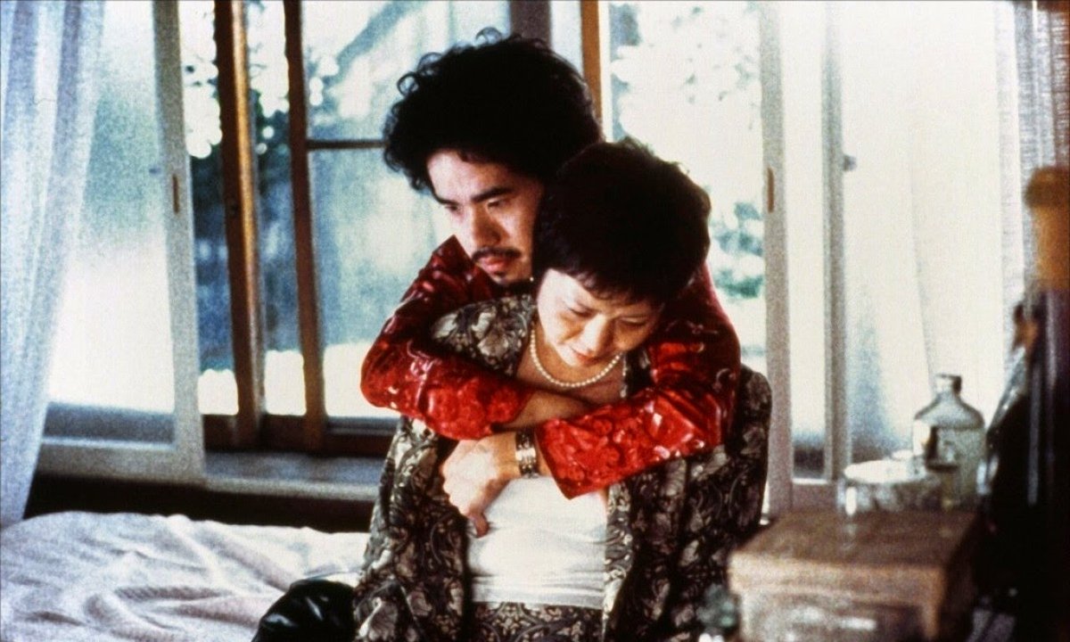 Bradleyjkornish's tweet photo. 'Visitor Q' the 1999 Takashi Miike film, is the most heart-warming family drama you will ever see that includes (all of the following) Necrophilia, Incest, Dismemberment, Prostitution, Heroin addiction, Lacto erotic fetishism and of course Murder. https://t.co/Ozir0G4VRe