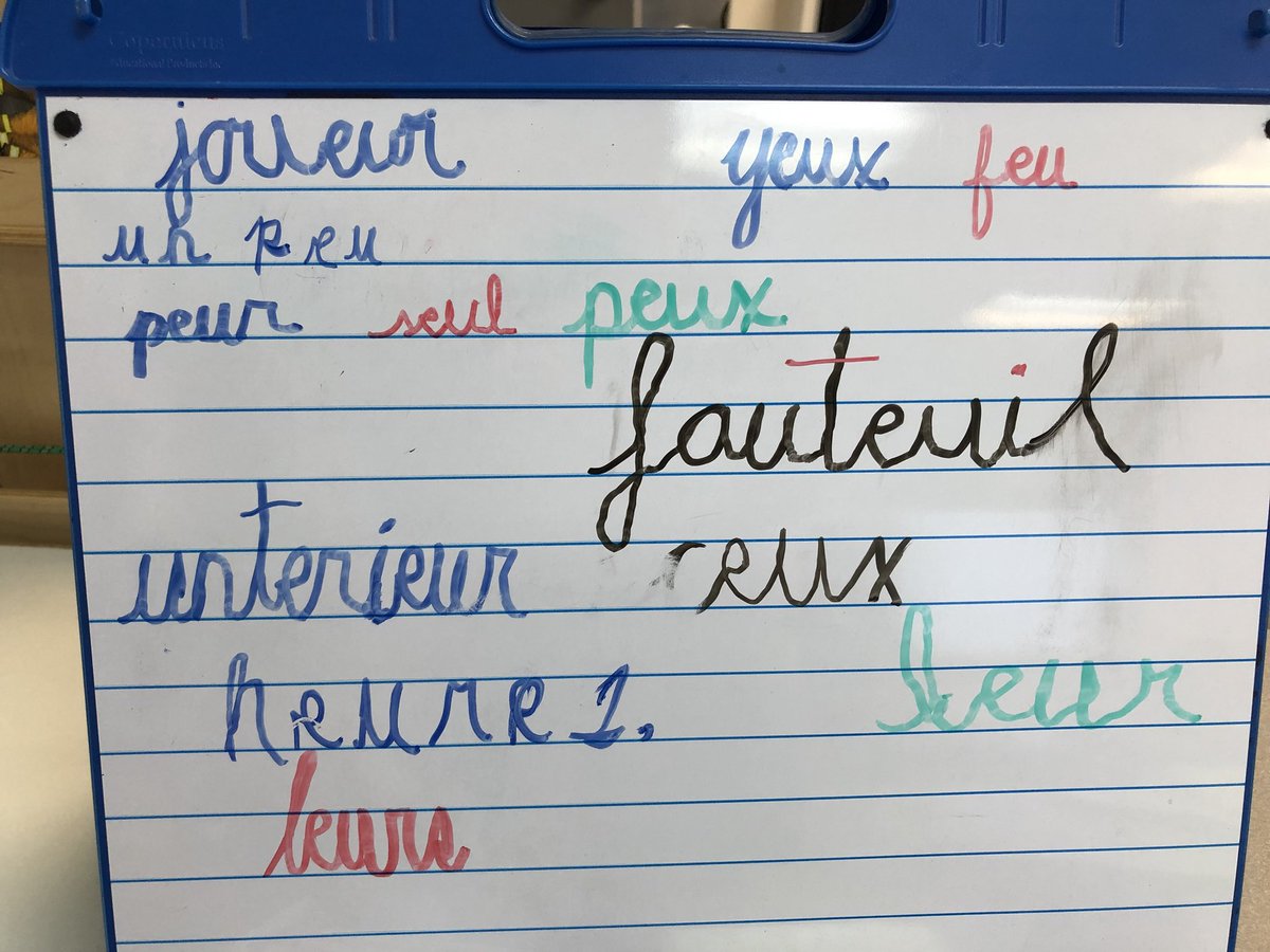 ClasseNathalie's tweet photo. @Lewillerhof On est hEUrEUx, car on pEUt lire avec nos yEUx de nombrEUx mots merveillEUx! 😁#TagueSon3_eu @tagueson #Cumulus https://t.co/WwLIsX7nFy