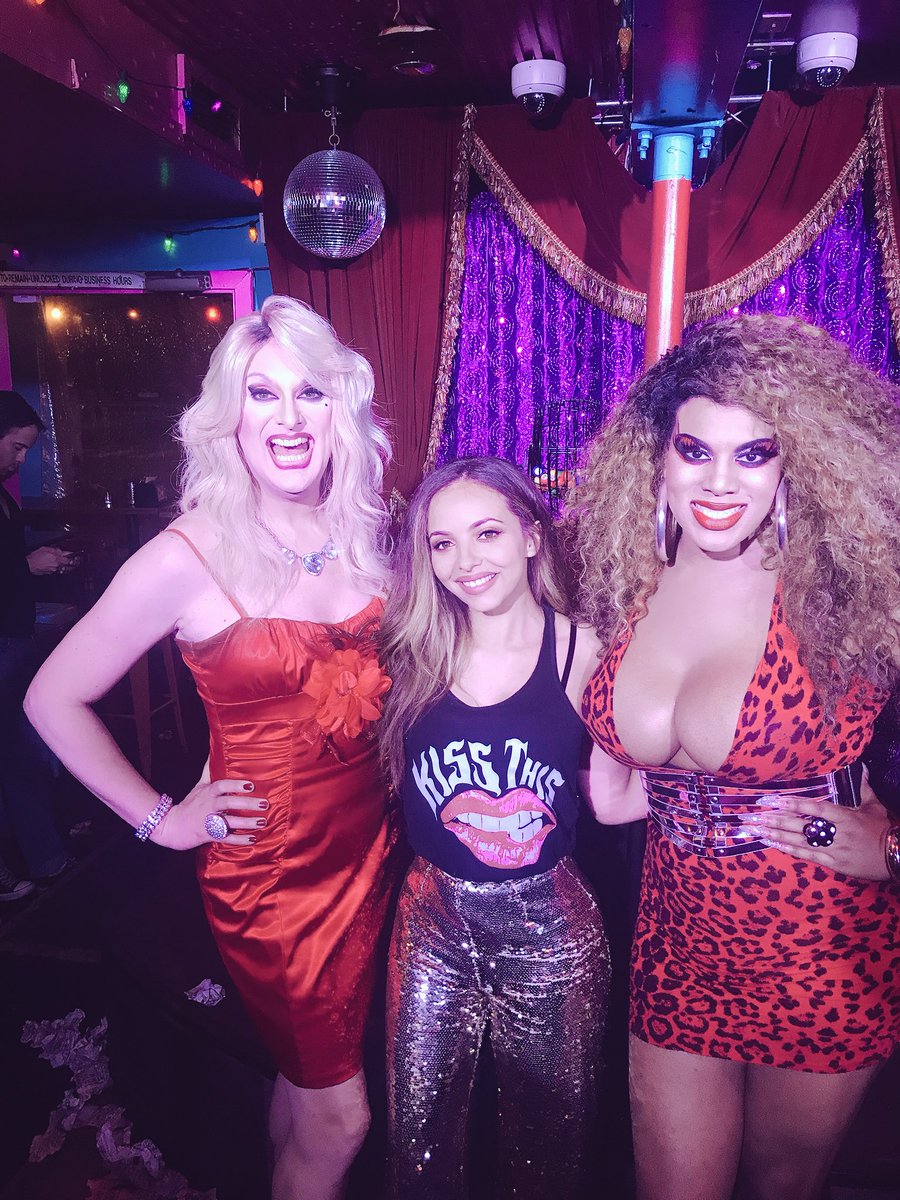 LittleMix's tweet photo. I would move to LA just so that @hamburgermaryss could be my local 🍔🍹 Drag bingo was a dream last night with these beauties 💜 Jade x https://t.co/g9auqwTrx5
