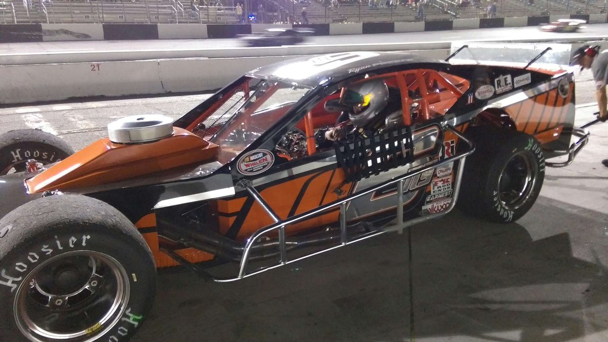 RacingAmerica's tweet photo. #NSSWorldSeries: @RyanPreece_'s night ends after a mechanical failure, falling from the lead of the race.

Live updates: https://t.co/PSjjtGrIkc https://t.co/lcoewuJn0W