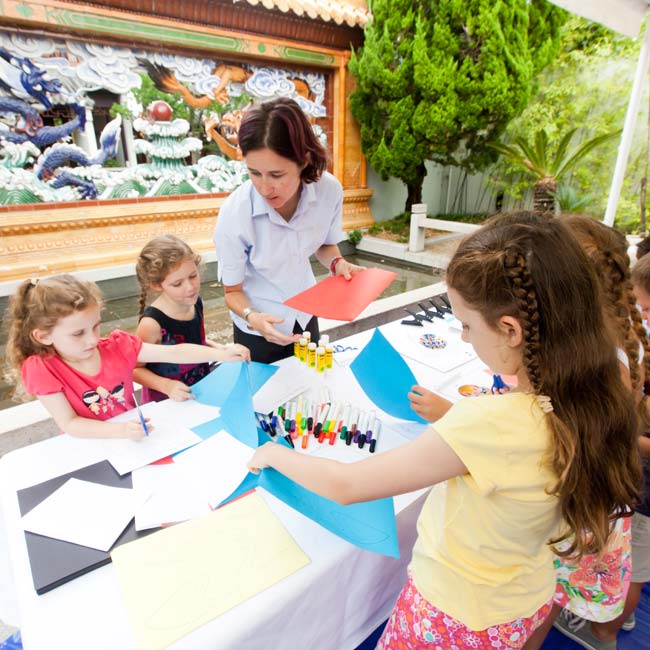 Celebrate #ChineseNewYear in Chinese Garden of Friendship from 17 Feb to 4 March. Kids can do watercolour painting and take part in the Emperor's Quest to learn about the twelve Chinese zodiacs. #CNYSYD #ChineseForKids