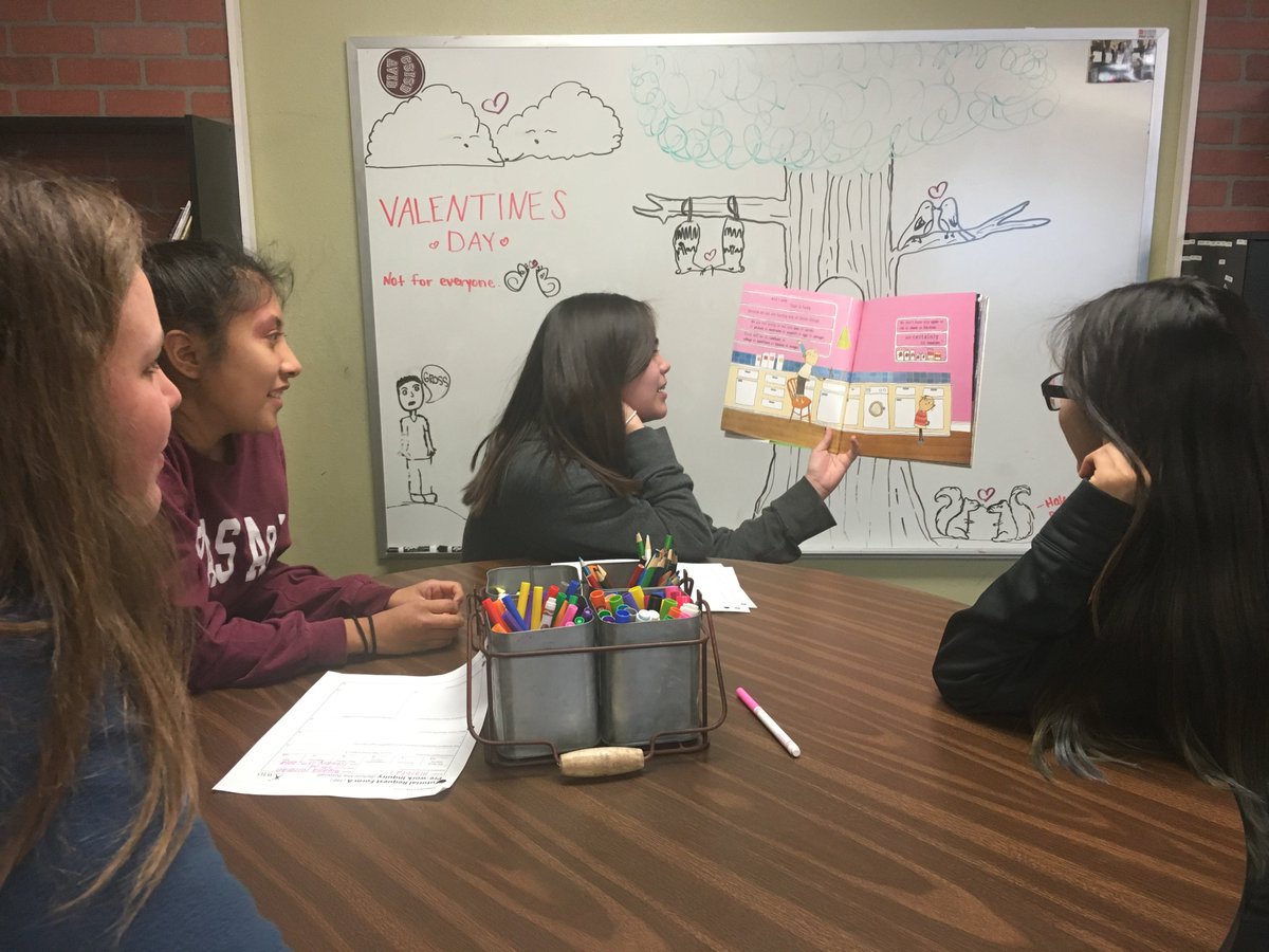 AMCMS_AVID's tweet image. @AMCMSCatPRIDE AVID Ss preparing for our @CollegeHillsTC visit next week! #ServiceLearning #WICOR #AVIDRocks @CHEAVID @CSISD_AVID