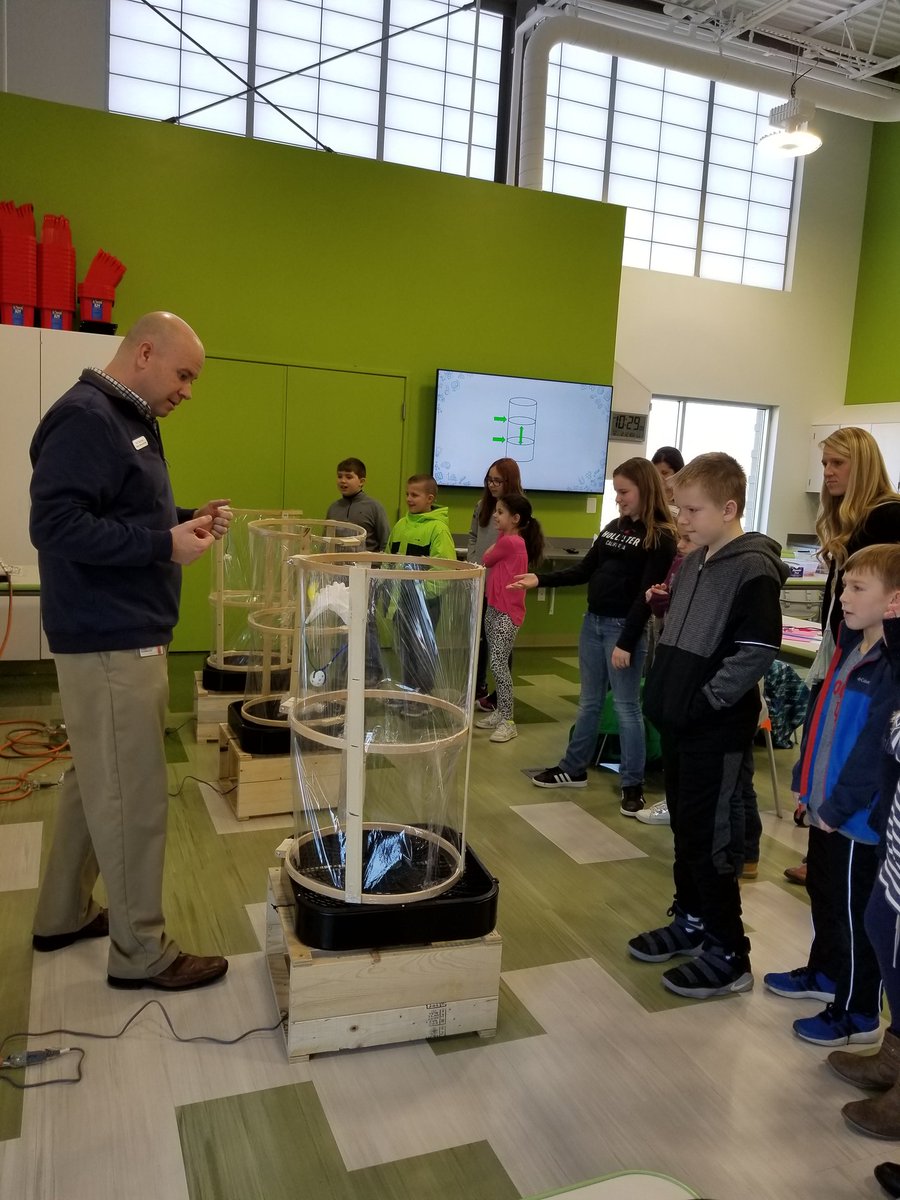 MissOBiehl's tweet photo. Awesome STEM practices happening in the @centergrovetech Innovation Center and throughout the schools. Loved seeing cross curricular connections and excited to share ideas with teammates! https://t.co/tj0QzQd7U0