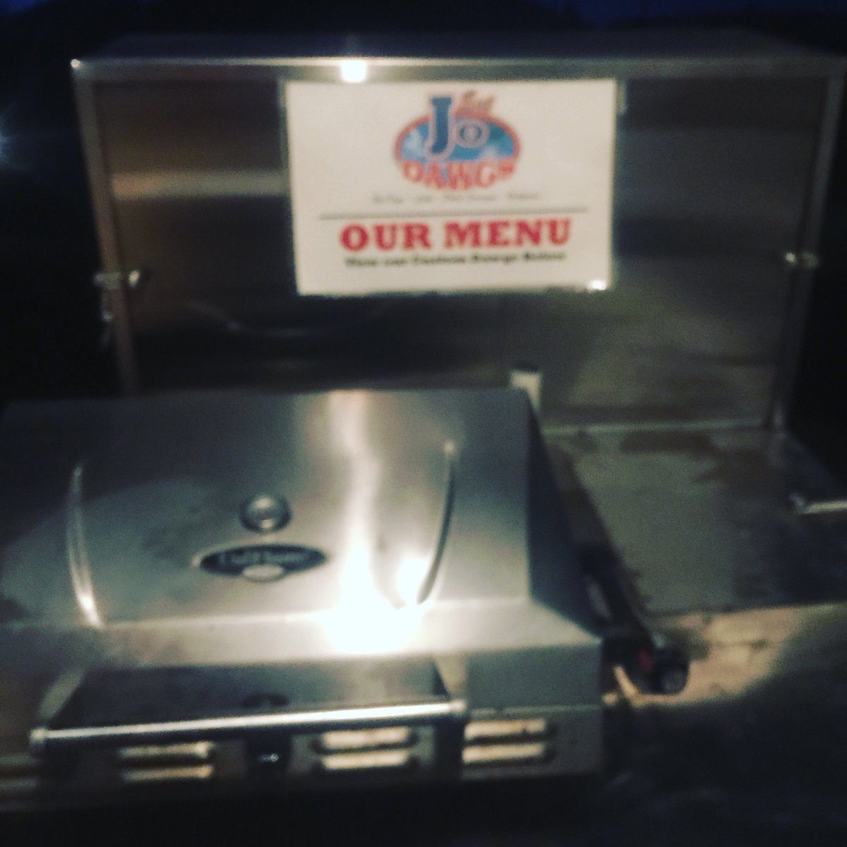 OneLastNite's tweet image. Big thanks to @EatJoDawgs for some damn good dogs!!! Or should I say #Dawgs