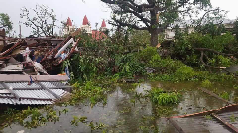 molinnnni's tweet photo. Sad to see our great-grandfather's house gone because of the cyclone, but glad my aunt and the rest of the family are safe😢❤️Lord, please help comfort our families in Tonga🙏🏽🇹🇴#ApiKoMakamakaHeLotuiMaufanga #Funga42 https://t.co/eS0CyPDKYm