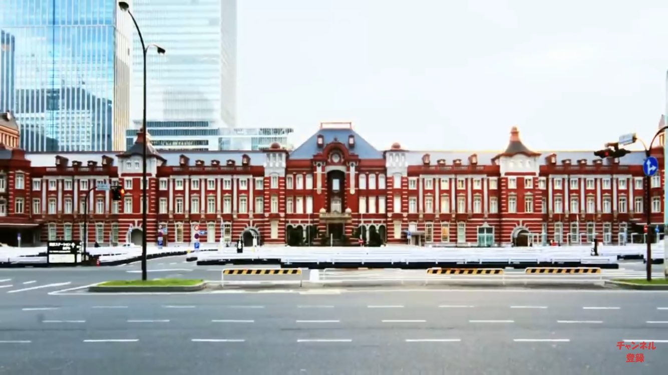 かがやくごったん 東京駅丸の内駅舎 リメイク前 復原工事は終わっているが まだ駅前広場の工事中 リメイク後 駅前広場 の工事終了 これにて丸の内駅舎関係の工事は完全終了 T Co Ksak7rlwlh Twitter