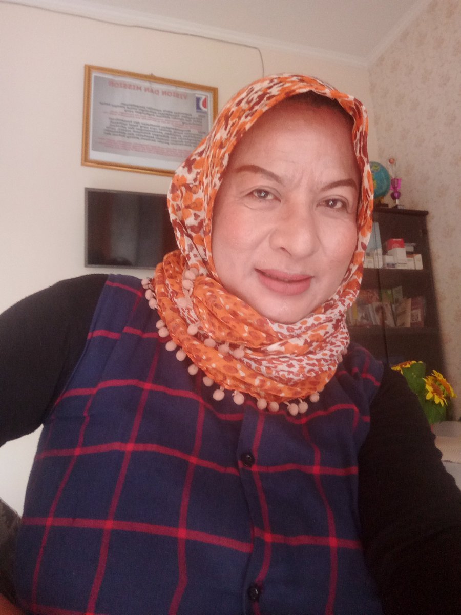 maya_neneng's tweet photo. Tolak RKUHP yg mengkriminalisasikan rakyat Indonesia. https://t.co/Q7IxKlJSSN