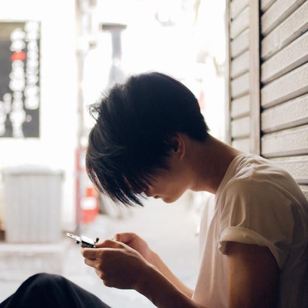 ❝Maybe I'm alone in this but I find peace in solitude knowing if I had but just one kiss this whole world would be...better.❞

•DramaWorld Oc.

°✨Multiverse Rp.✨
•Shy baby Boy.
°Phone addict (kinda) 📱💖
•Single, Gay.🌈💞👌

°✨Retweets would be delightfully appreciated.✨