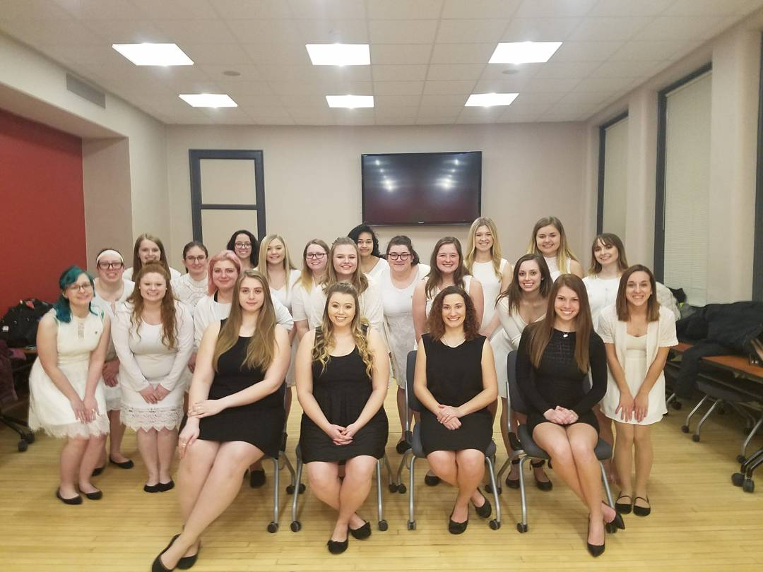AOIIKappaSigma's tweet photo. 5 of 6 are pledged in!❤🌹 https://t.co/IwUabxthNZ
