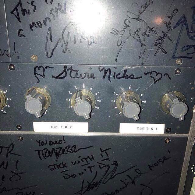 ThreeOneG's tweet photo. @_Dead_Cross_ is in the studio! #michaelcrain #davelombardo #mikepatton #justinpearson #rossrobinson #mikebalboa #studio606 #recording #threeoneg #ipecac https://t.co/Lio4ICERqC