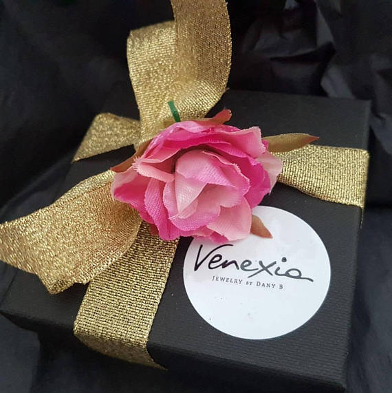 Elegant Wrapping, Gift Wrapping, Extra Touch, #jewelry @EtsyMktgTool etsy.me/2CeF2EP #giftbox #jewelrygiftbox #elegantwrapping