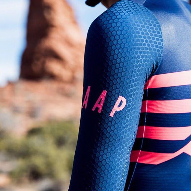 wevelouk's tweet photo. @maap.cc Pro skin suit. TT season is on it way.

#wevelo #maap #roadcycling #cyclinglife #bikelife #instagood #newkitday #fromwhereweride #roadbike #bikeporn #kitdoping #cyclinglife #cyclingphotos #cyclingshots #ride #bikestagram #lovemybike #outsideisfr… https://t.co/9FU0DdCYPH https://t.co/7o23Fjdyr5