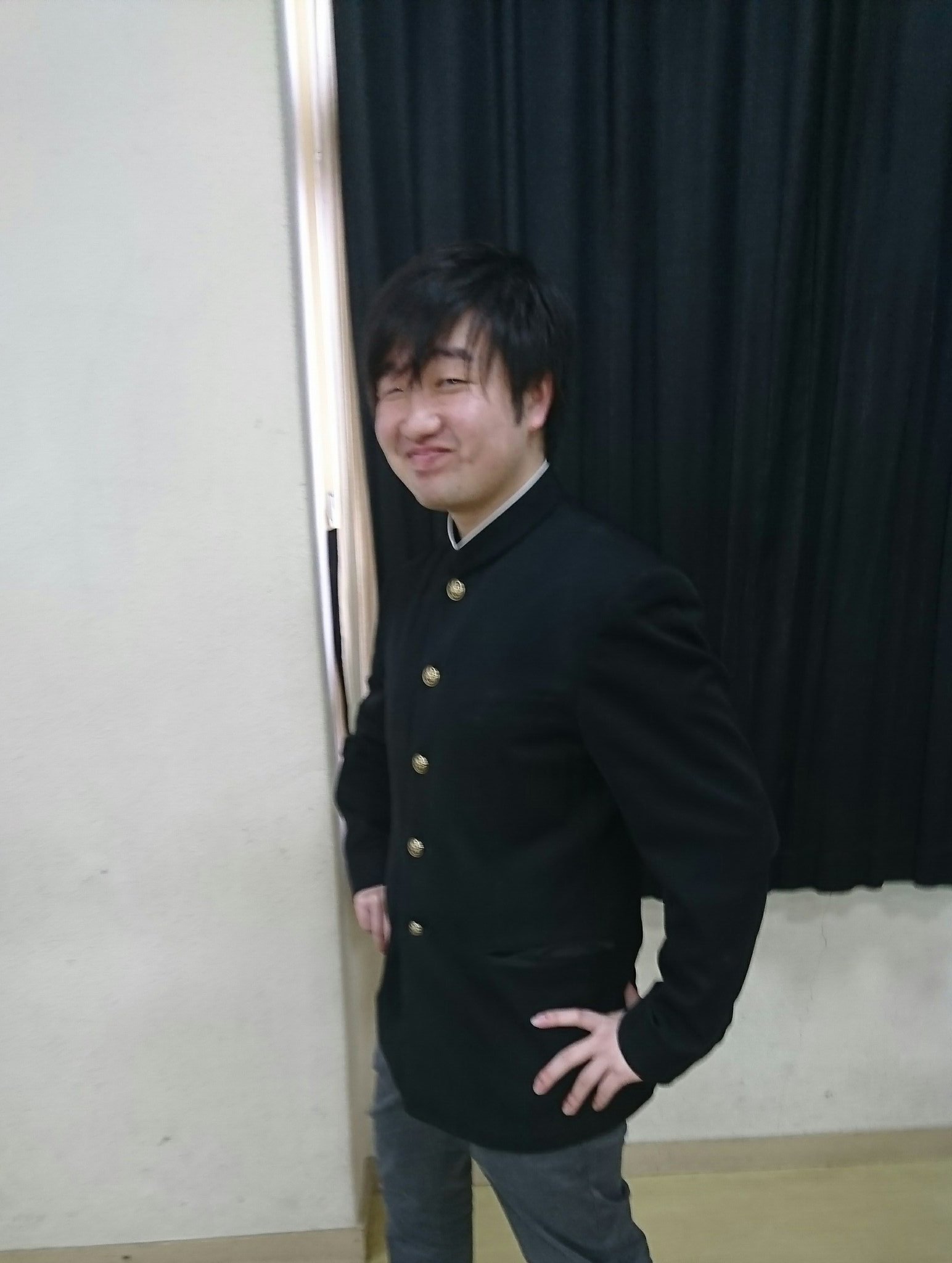 矢尾いっちょ 鹿野中学校にて講演をさせていただきました 真面目でとっても素敵な生徒さん達ですごいなぁと感心しました 今どき中学生すごい そして相変わらずマトモな事言えんかった ごめんね 写真は８年ぶりくらいに頂いたとってもおいしい給食 食べかけ