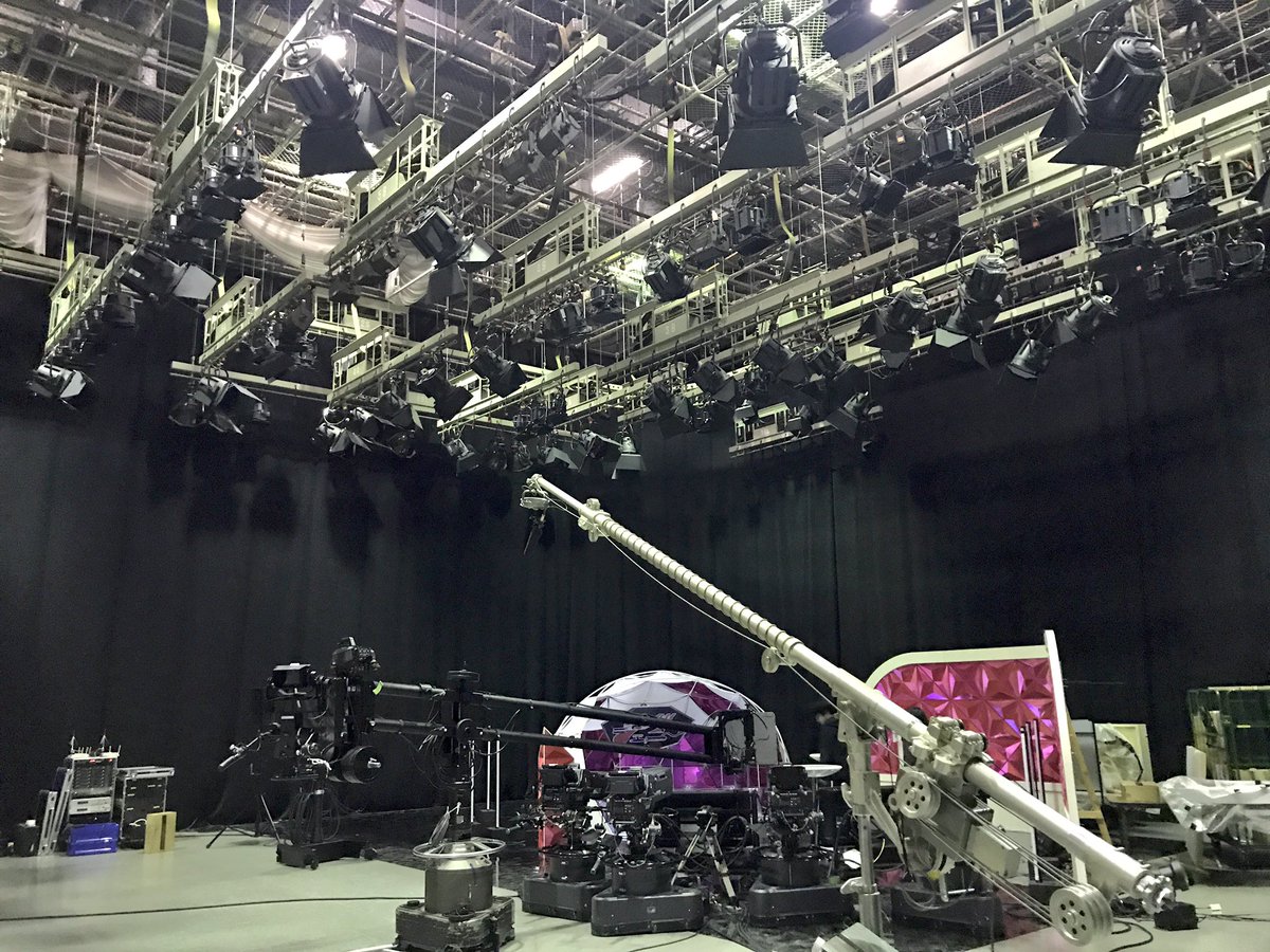 tamu777's tweet photo. IDPSのDJ Chocolateboyこと7歳イツキくんのTV収録に来ている https://t.co/kEtvEbTDZx