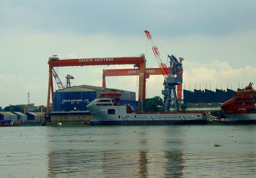 Splash_247's tweet photo. Explosion at Cochin Shipyard kills five https://t.co/mZEYFRIkVB https://t.co/8iRlylqyI8