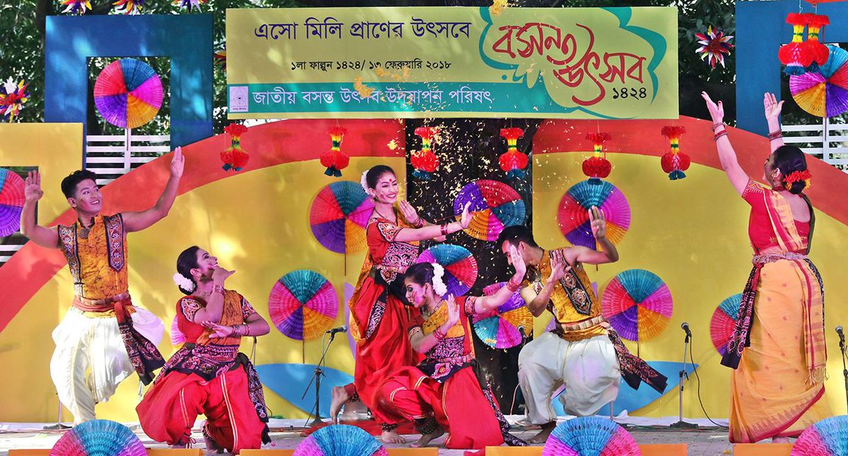 FreelancerHasna's tweet photo. Pahela Falgun, the first day  of Spring in the Bengali month of Falgun, is being celebrated across the  country today in a colourful way with young girls and boys joining  various functions wearing dazzling dresses. https://t.co/nj1AR5zwud