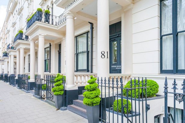 BZ_Dreams's tweet photo. Half of Londoners are millionaires... #london  #estateagents #propertyfinders https://t.co/y4SOWomKnU https://t.co/xr0vy47GNy