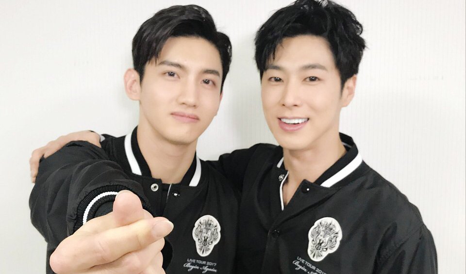 soompi's tweet photo. #TVXQ In Talks To Make First-Ever Reality Show Appearance Through MBC's "I Live Alone" https://t.co/IEPnFdZyDT https://t.co/lwAN5uMBJx