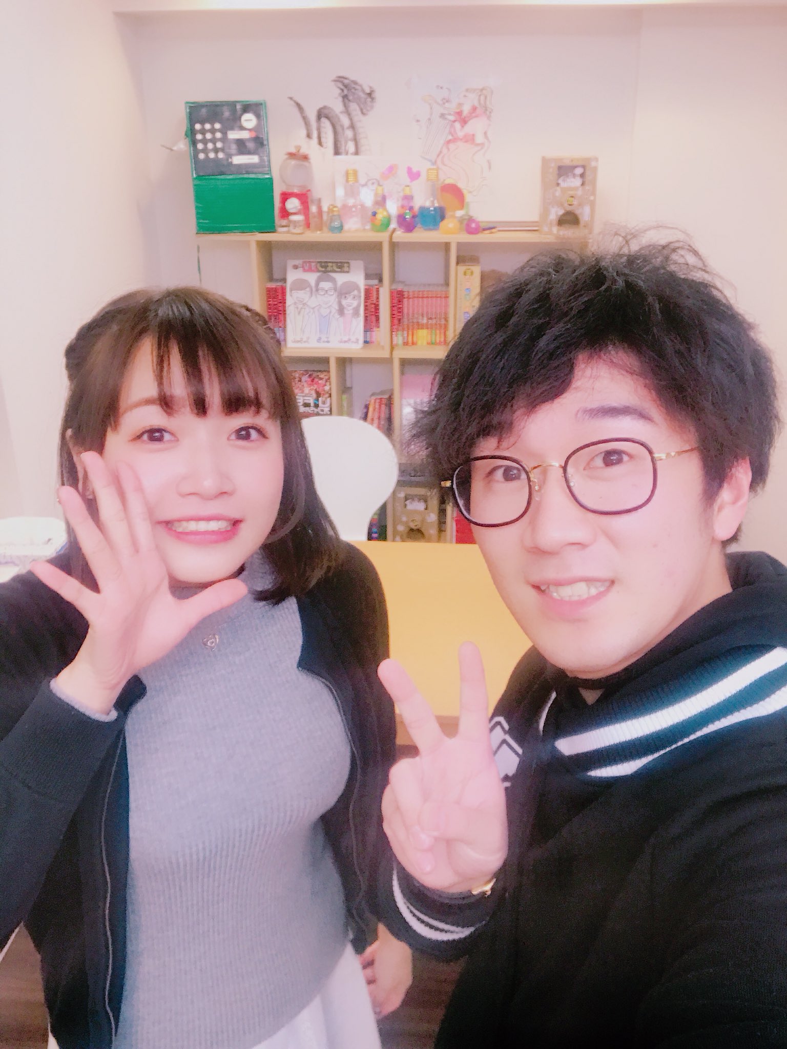 تويتر よっち ボンボンtv على تويتر 新メンバーのなっちゃんと 初2人撮影 みんななっちゃんをフォローしてあげてねー T Co Pfsvdddfo9