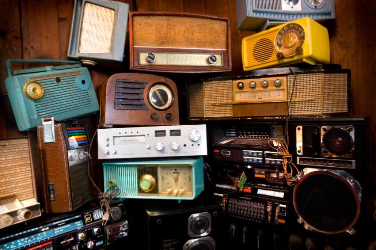 DumaFMRadio's tweet photo. As we celebrate #WorldRadioDay2018 today, who are some of your favorite Duma FM broadcasters, producers or personalities?
#MoreTalkMoreMusic #10Years #ReKgwaMollo https://t.co/Gzp6Sq8AQN