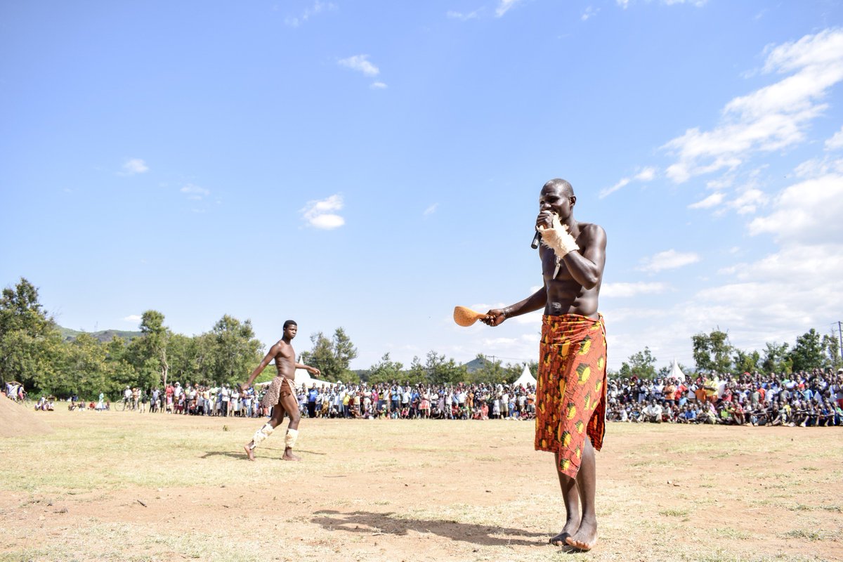 DallaAdventures's tweet photo. Throw back to this epic road trip we took last December to @rusingafestival. Great showcase this was! A better one coming again this year #rusingafest2017
#roadtrips #travel #culture #tour #kenya #rusingaisland https://t.co/cZgxfhA1bo