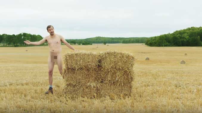 digitalmicdrop's tweet image. Gotta love this hilarious video commercial by @absolutvodka. Their vodka and their employees have nothing to hide. Quite literally: bit.ly/2nZQn6s | #marketing #video #digitalmarketing #branding #brand #commercial #ad #absolut