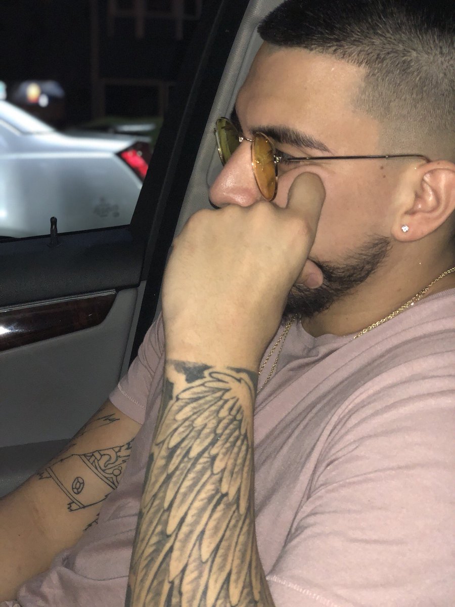 TheCrownedOne_'s tweet image. L i t t y