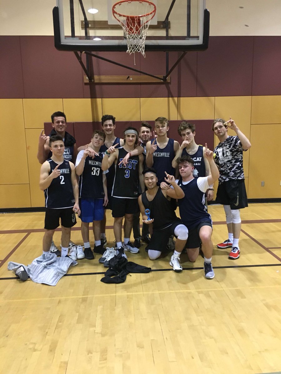 AntonsonTrevor's tweet photo. Your 2018 Intramural basketball  State Champs #SorryWestLinn https://t.co/lC2yk2eXHN