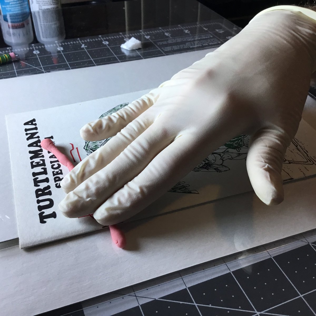 KaptainMyke's tweet photo. UPDATED 2/12/2018 with Photos: How to Press Comic Books with a T-Shirt Heat Press by @KaptainMyke https://t.co/DnU9cJZssl #comicbooks #comicpressing #comicbookpressing #cleaningcomics #pressingcomics https://t.co/4xvMPKWFuq