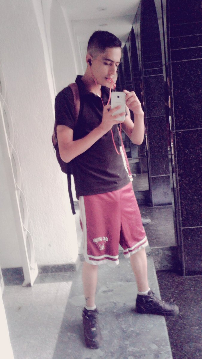 NatanielMohamed's tweet photo. 😋😋😋😋 https://t.co/CktoHdZWfs