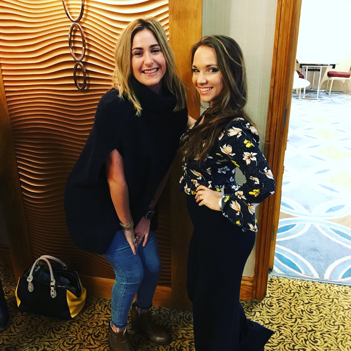 💓 Lucy &amp; Lucy 
_______
So blessed to have @luce1x in my team. You are a bundle of energy, fricking hilarious and watching your journey with this business is inspiring! You’re a gorgeous human and I love ya 💓
_______
#luce #lucy #superfox #team #region #inittogether #love