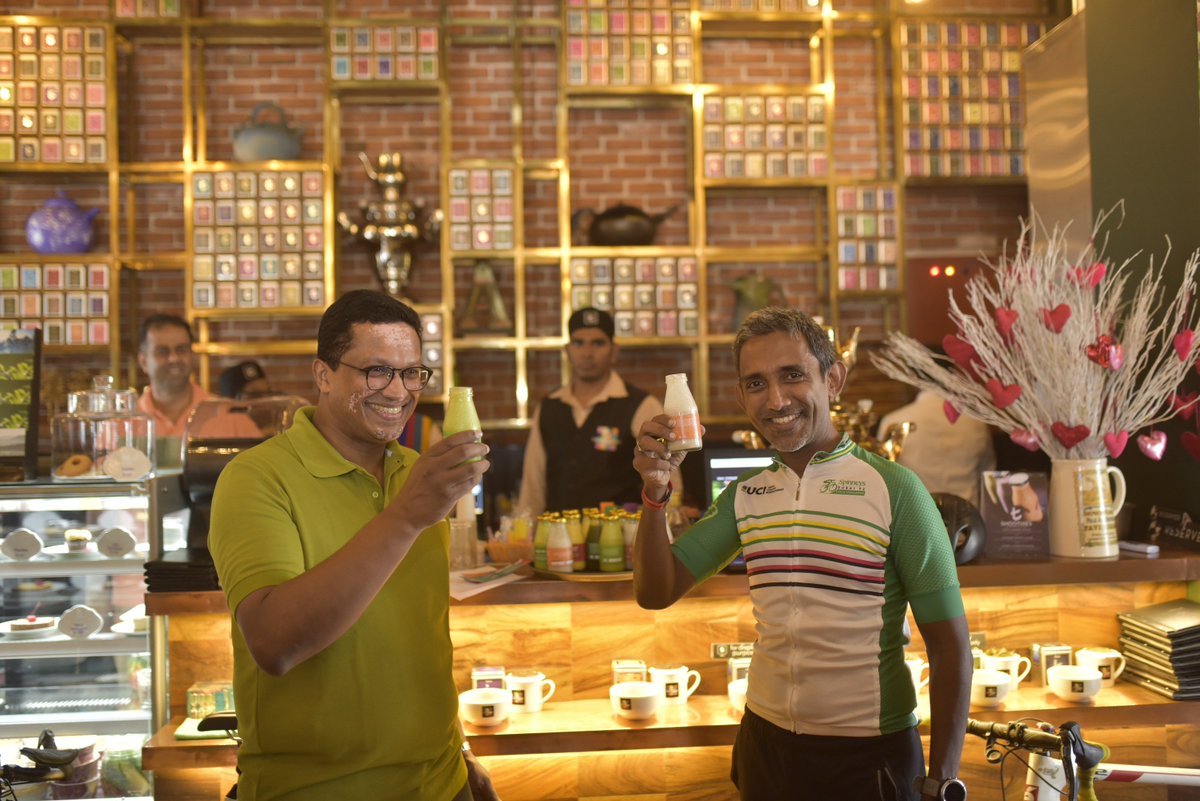 Dilmah's tweet photo. Dilmah is thrilled to be the tea inspiration for the 1st #IRONMAN in #SriLanka. Five natural smoothies & lots of tea inspired experiences for Ironman participants.
Find out more: https://t.co/X9TgbdTr83
#TeaInspired #NoCompromise #wellness #teatimerocks #IronmanCMBDilmah https://t.co/1Cqod7q1iV