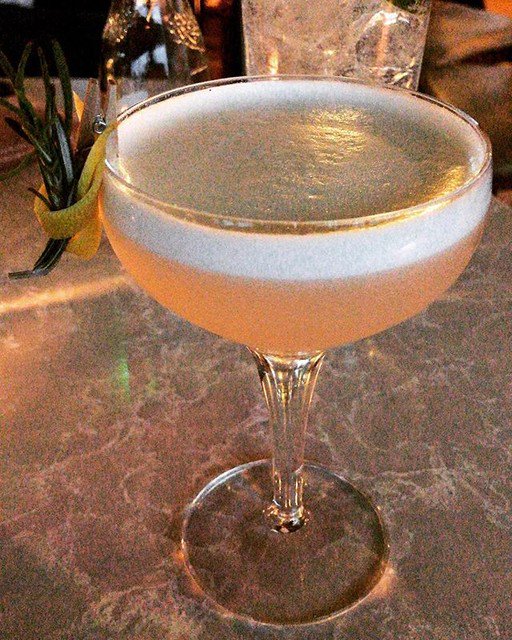 Reposting @1waydream:
😍🍸 #belfast #babel #cocktails #gin #belfastbars